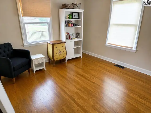 Photo of 452 N Maxwell St, McPherson, KS