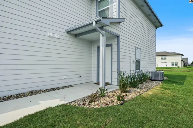 Photo of 2704 Amelia Ln, Salina, KS