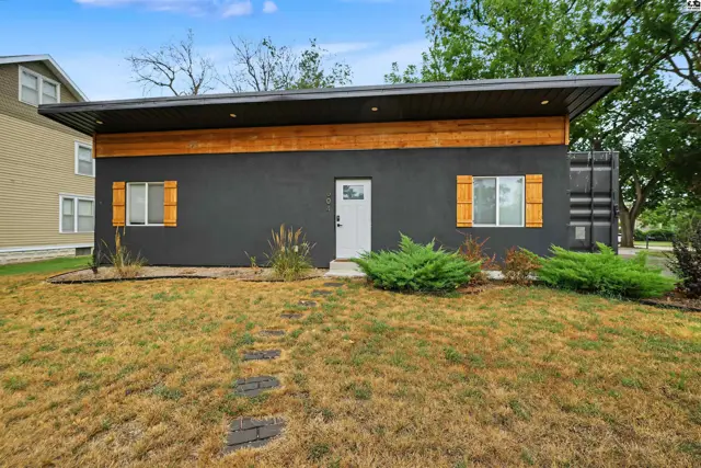 Photo of 604 N Main St, Lindsborg, KS