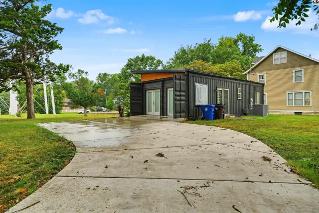 Photo of 604 N Main St, Lindsborg, KS