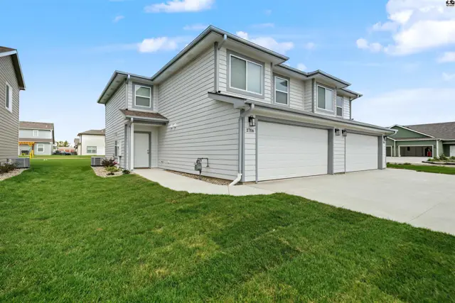 Photo of 2706 Amelia Ln, Salina, KS