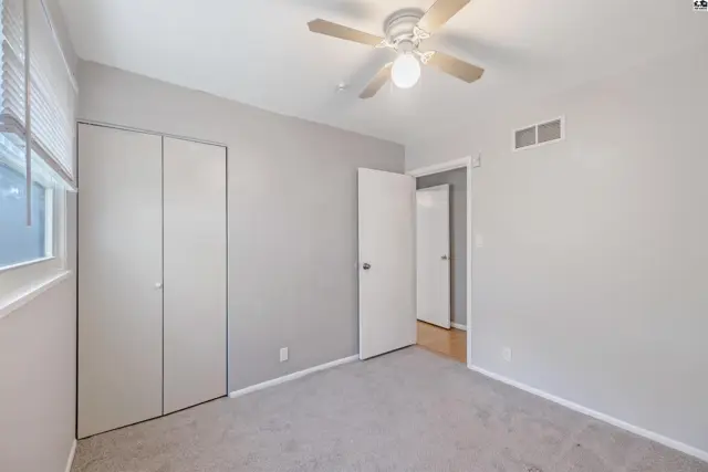 Photo of 43 Meadowlark Ln, Hutchinson, KS