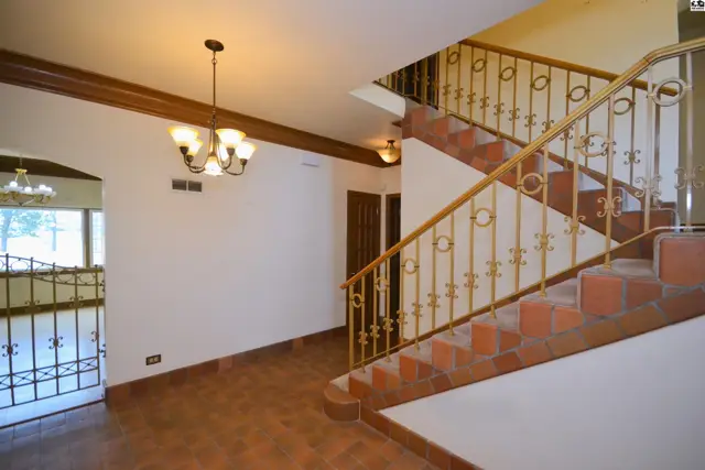 Photo of 1725 W 4th Ave, Hutchinson, KS