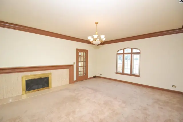 Photo of 1725 W 4th Ave, Hutchinson, KS