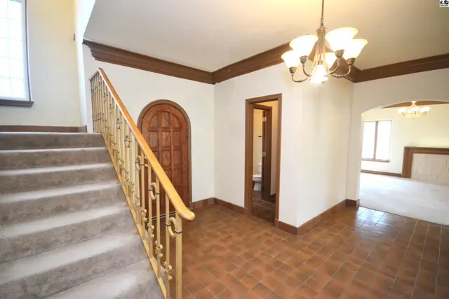Photo of 1725 W 4th Ave, Hutchinson, KS