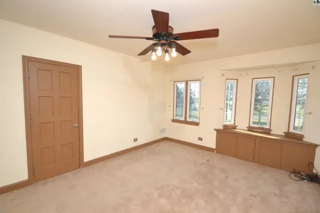 Photo of 1725 W 4th Ave, Hutchinson, KS