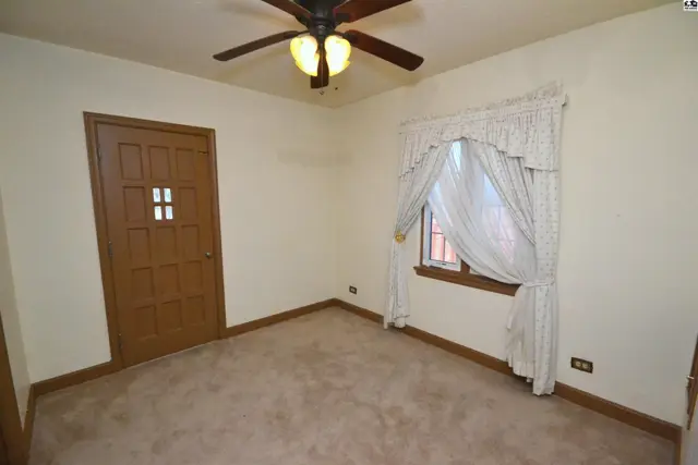Photo of 1725 W 4th Ave, Hutchinson, KS