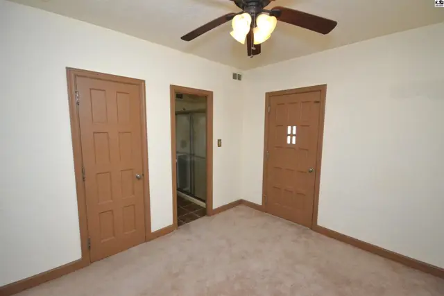 Photo of 1725 W 4th Ave, Hutchinson, KS