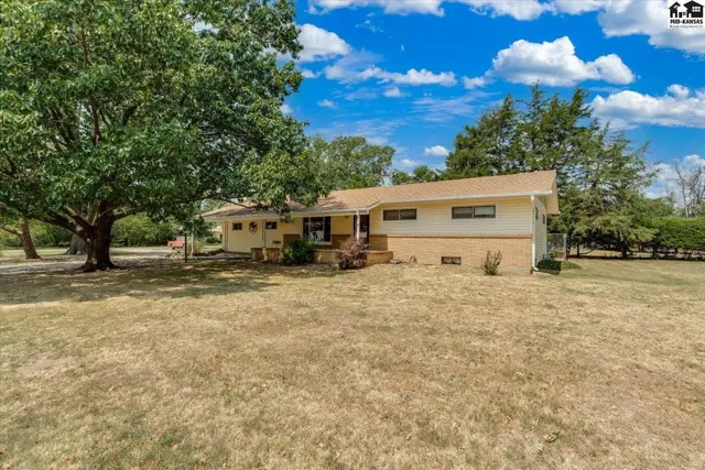 Photo of 1500 E 35th Ave, Hutchinson, KS
