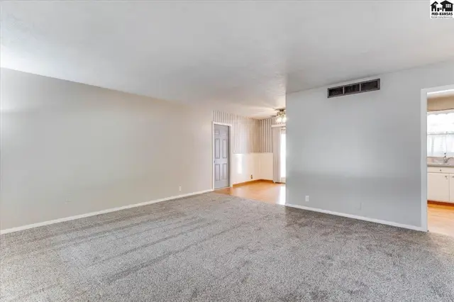 Photo of 1500 E 35th Ave, Hutchinson, KS