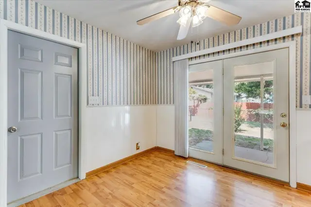 Photo of 1500 E 35th Ave, Hutchinson, KS