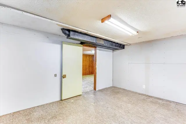 Photo of 1500 E 35th Ave, Hutchinson, KS