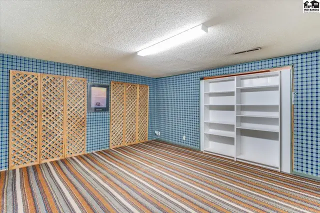 Photo of 1500 E 35th Ave, Hutchinson, KS