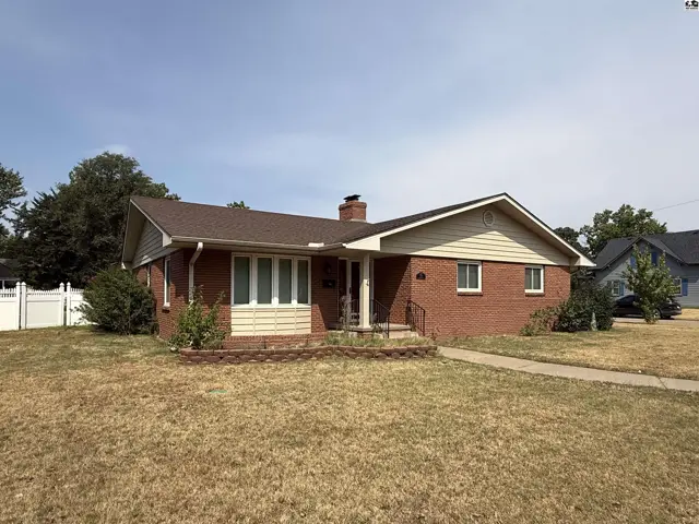 Photo of 705 S Douglas, Lyons, KS