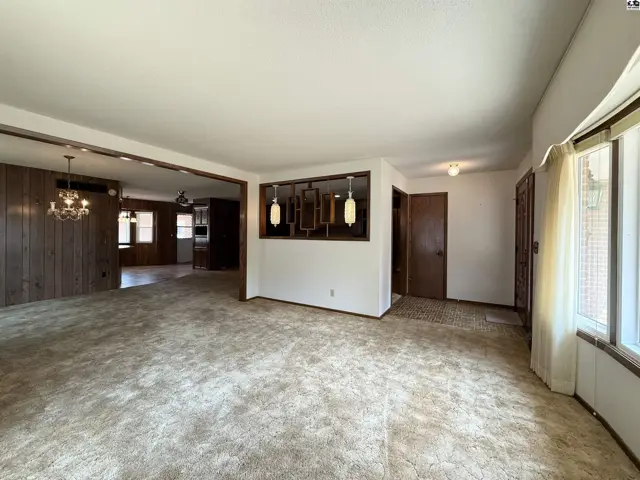 Photo of 705 S Douglas, Lyons, KS
