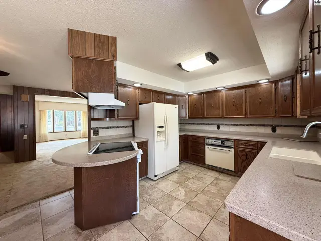 Photo of 705 S Douglas, Lyons, KS