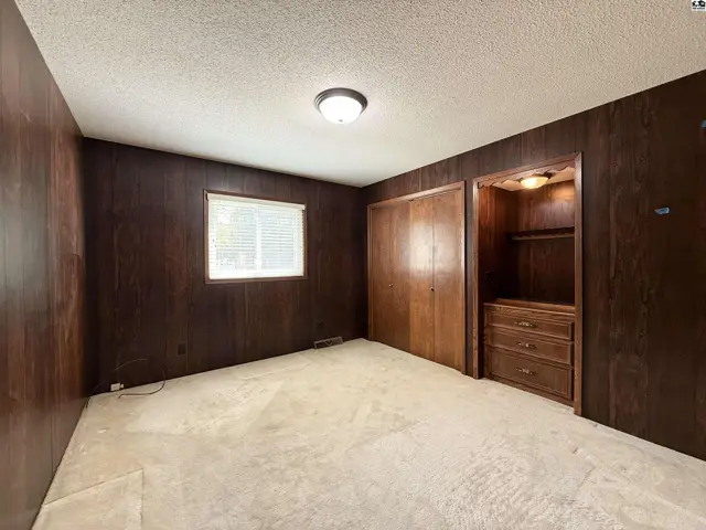 Photo of 705 S Douglas, Lyons, KS