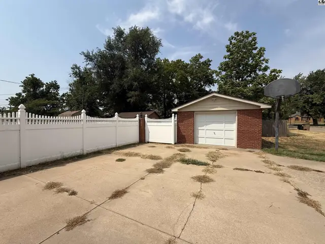 Photo of 705 S Douglas, Lyons, KS