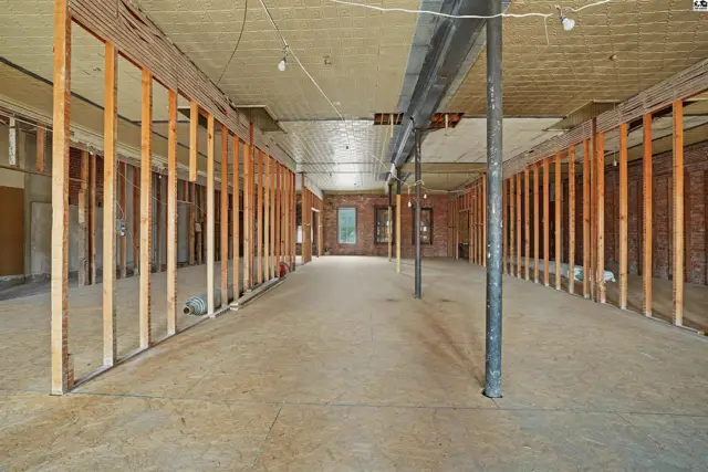 Photo of 115 N Main St, Lindsborg, KS