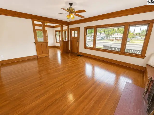 Photo of 1405 N Main St., Hutchinson, KS