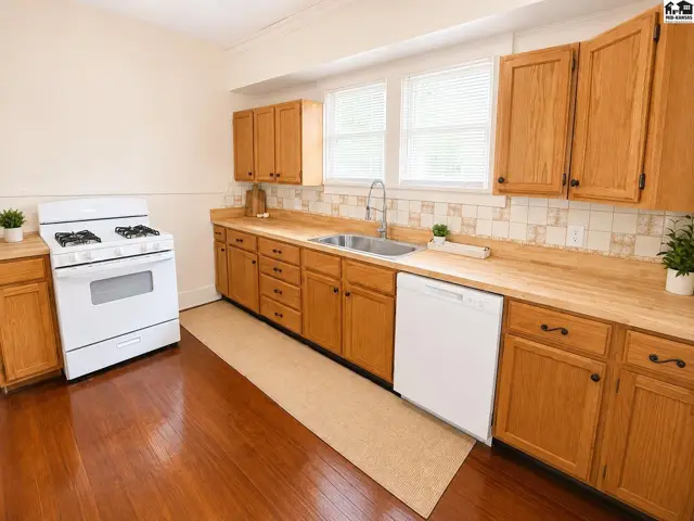 Photo of 1405 N Main St., Hutchinson, KS