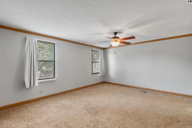 Photo of 300 Williamson Dr, Hutchinson, KS