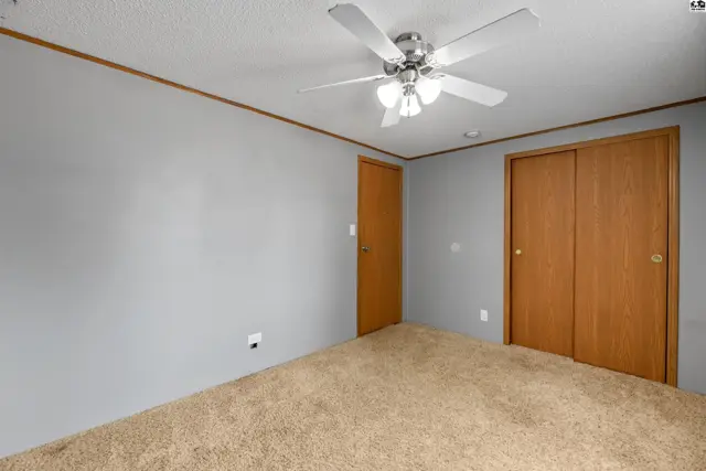Photo of 300 Williamson Dr, Hutchinson, KS