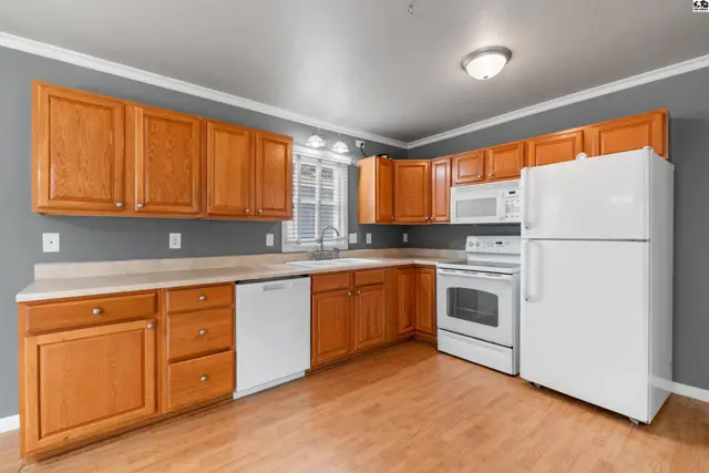 Photo of 300 Williamson Dr, Hutchinson, KS