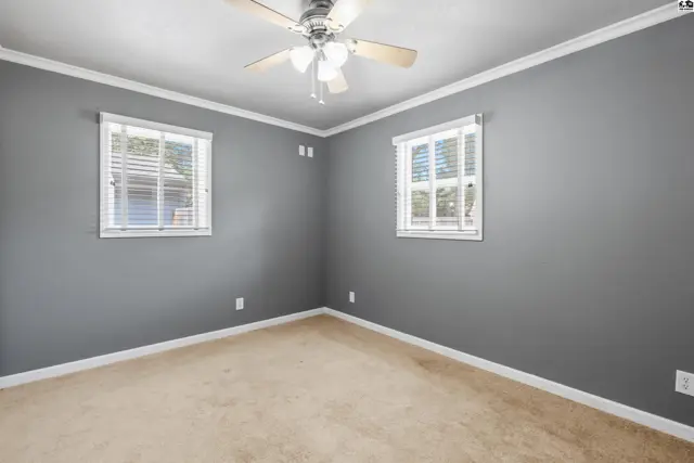 Photo of 300 Williamson Dr, Hutchinson, KS