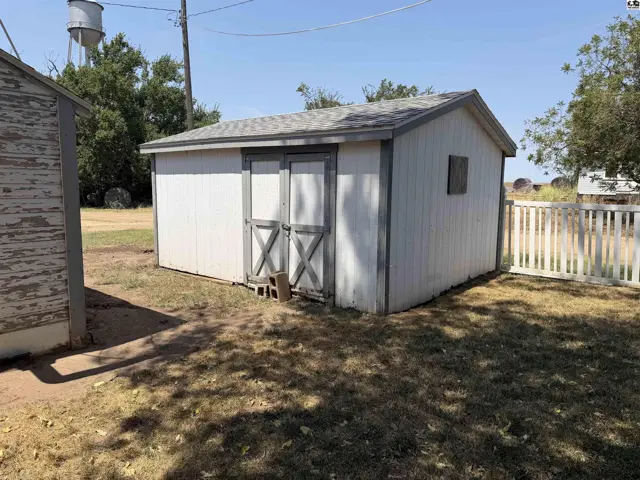 Photo of 201 Moore St, Coats, KS