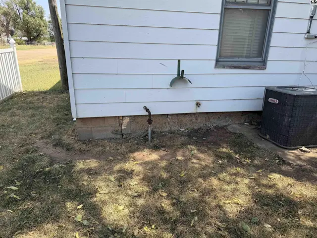 Photo of 201 Moore St, Coats, KS
