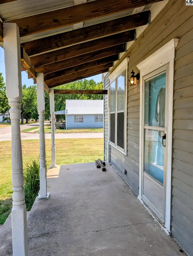 Photo of 303 N Swedonia St, Marquette, KS
