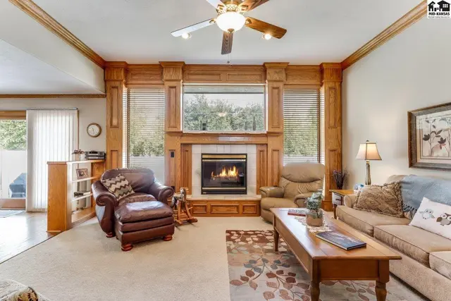 Photo of 506 E 39th Ct, Hutchinson, KS