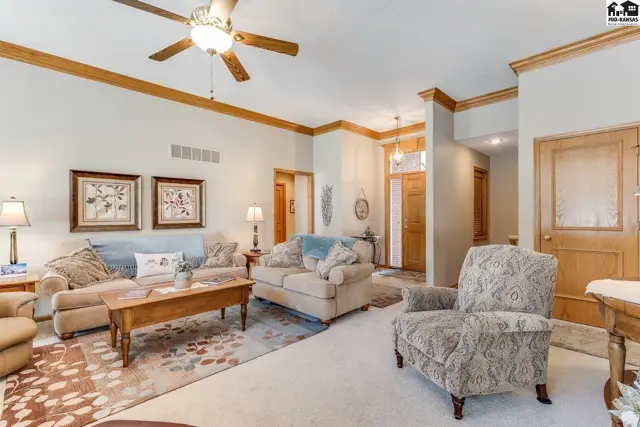 Photo of 506 E 39th Ct, Hutchinson, KS
