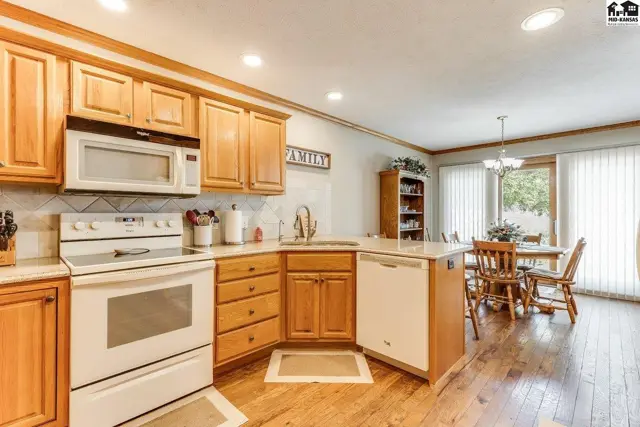 Photo of 506 E 39th Ct, Hutchinson, KS