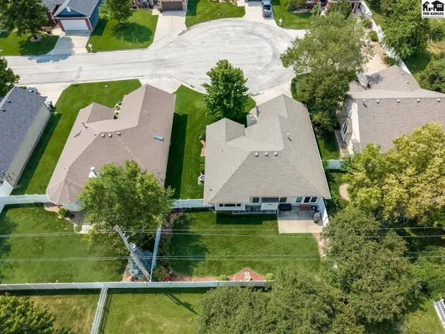 Photo of 506 E 39th Ct, Hutchinson, KS
