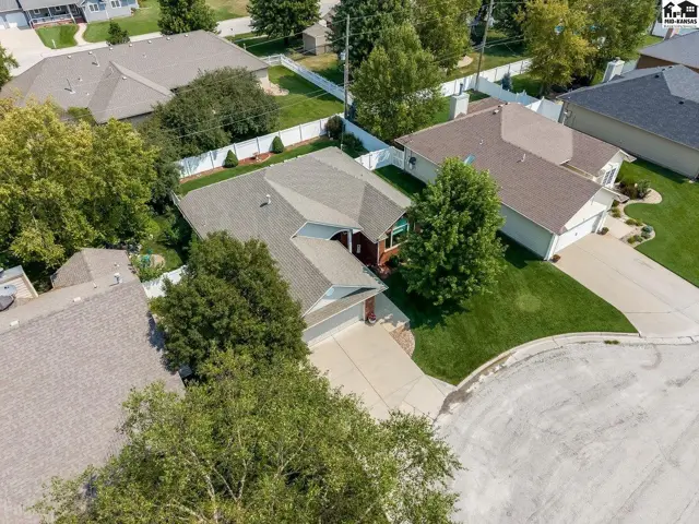 Photo of 506 E 39th Ct, Hutchinson, KS