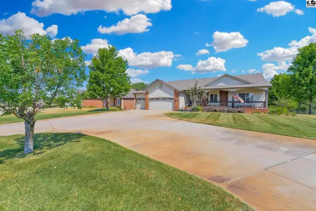 Photo of 14302 E Twinlake Dr, Wichita, KS