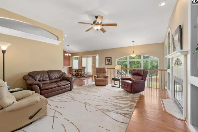 Photo of 14302 E Twinlake Dr, Wichita, KS