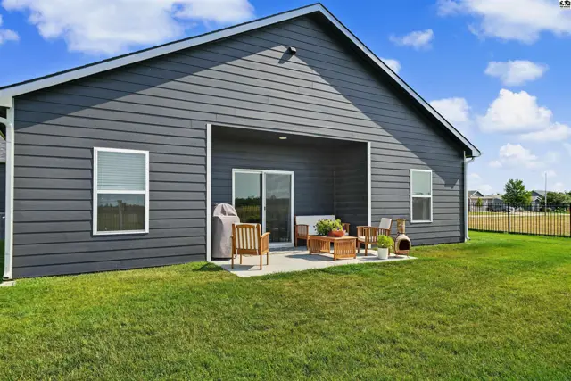 Photo of 1416 Curtiss Dr, McPherson, KS