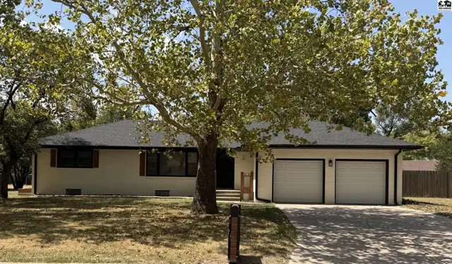 Photo of 2803 N Monroe St, Hutchinson, KS