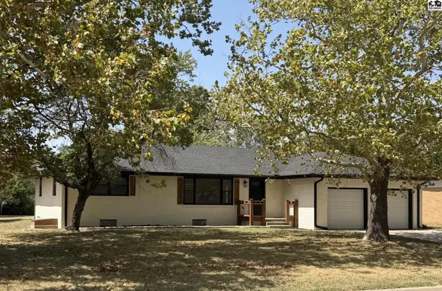 Photo of 2803 N Monroe St, Hutchinson, KS