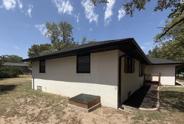 Photo of 2803 N Monroe St, Hutchinson, KS