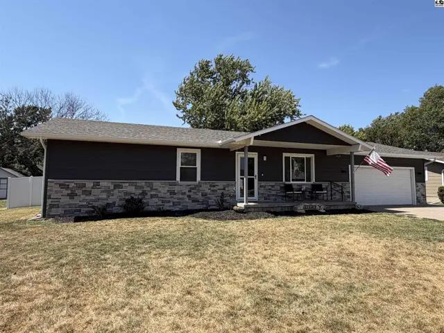 Photo of 1513 Manchester St, McPherson, KS