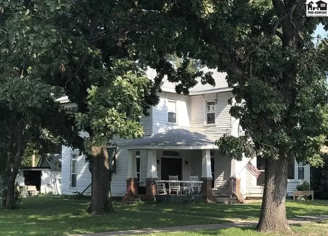 Photo of 609 Main St, Florence, KS
