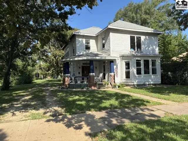 Photo of 609 Main St, Florence, KS