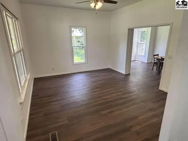 Photo of 609 Main St, Florence, KS