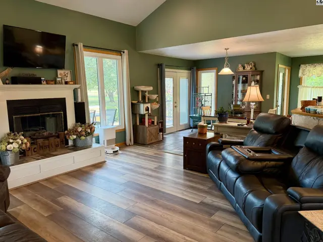 Photo of 375 Lake Rd, Pratt, KS