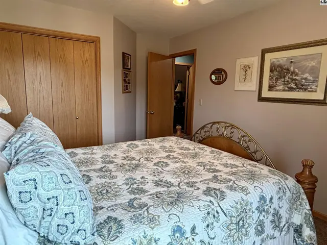 Photo of 375 Lake Rd, Pratt, KS