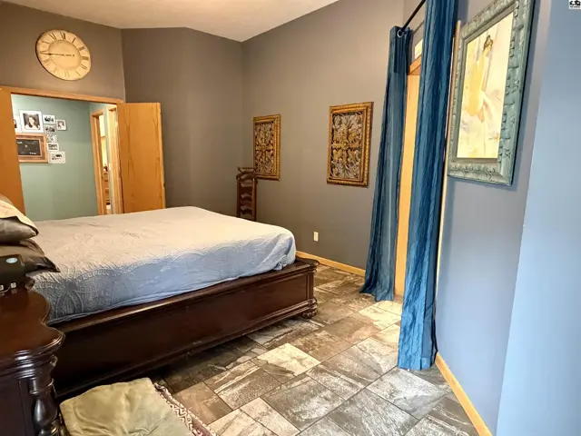 Photo of 375 Lake Rd, Pratt, KS